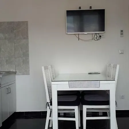 Navi Apartment *