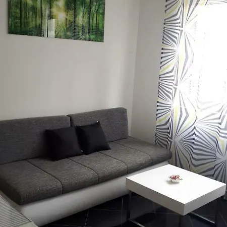 Navi Apartment *